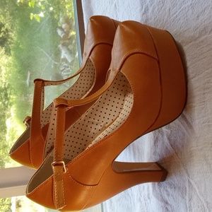 B.A.I.T Platform Heels